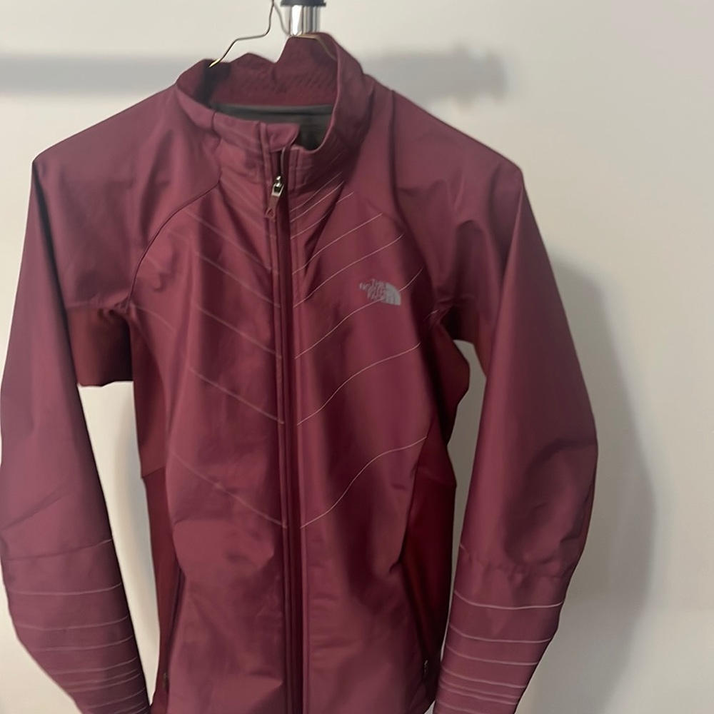 The north face women’s size small